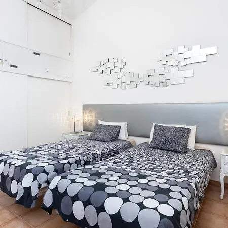 Ferienhaus Hemeras Boutique Homes - Bungalow With Private Garden 5min From The Beach